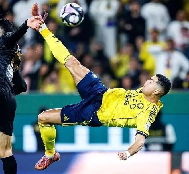 896：954——其实，1000大关不是问题，问题是退役之后，梅罗谁会是历史射手王